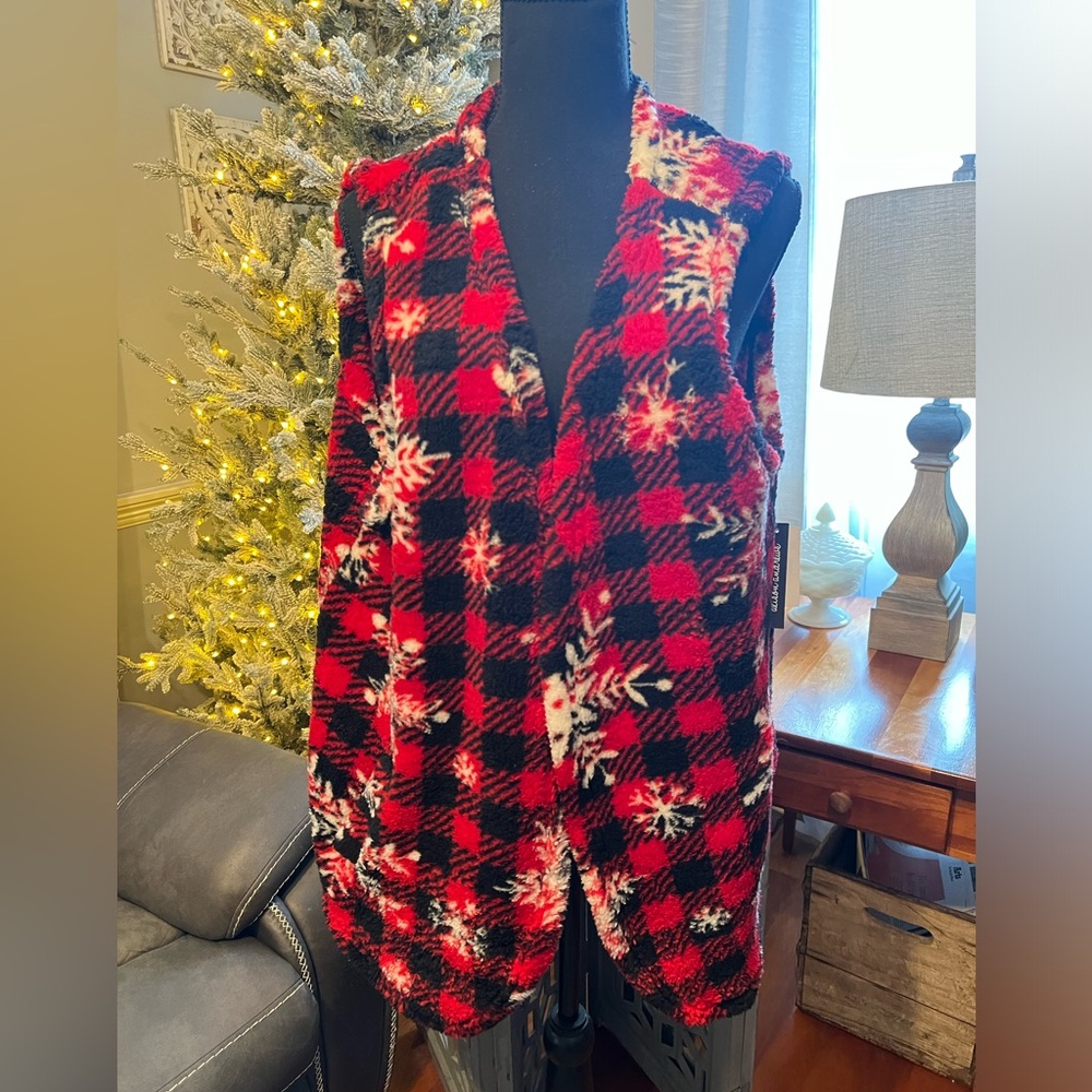 Snowflake-Alison Andrew - Women’s Sleeveless Fleece Snowflake Vest, Size 1X